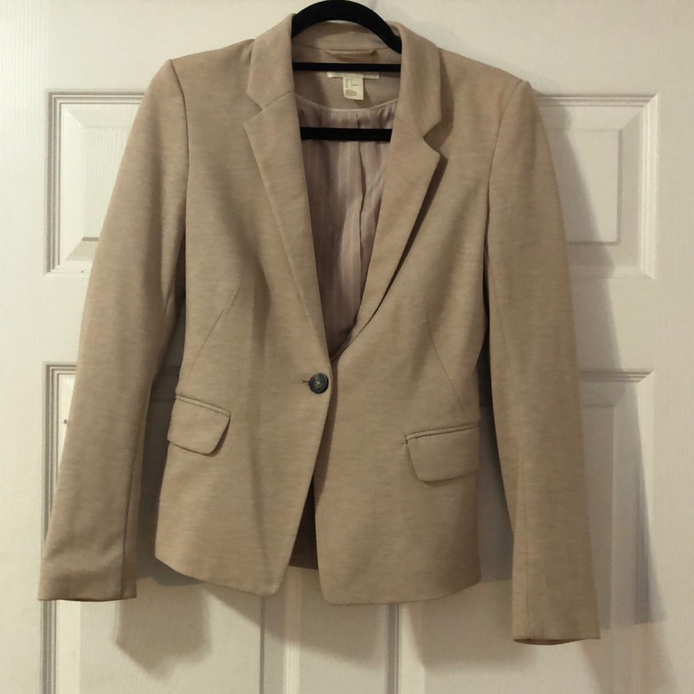 H&M Pale Pink Blazer - single button closure